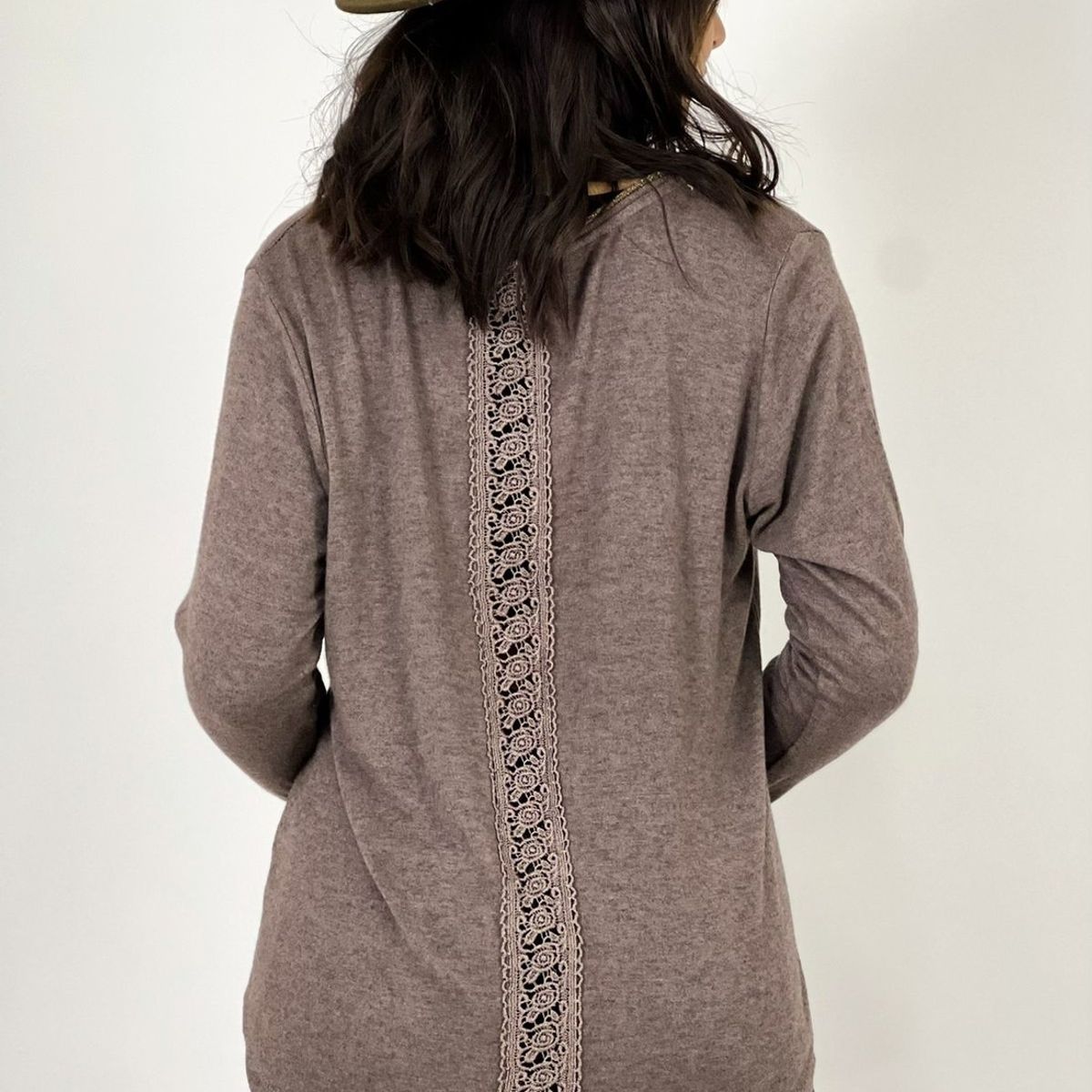 ENIGMATICA BOUTIQUE - Polera Algodón Detalle Tejido en Espalda ENIGMATICA BOUTIQUE