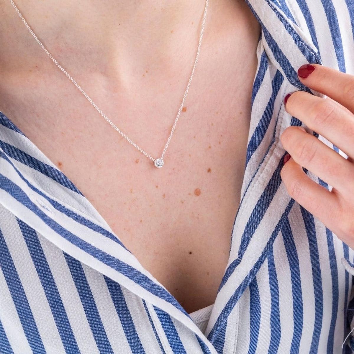 GOIA - Collar punto de luz plata