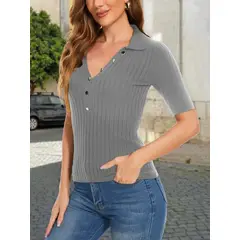 MOSS ROSE - Jersey polo slim de manga corta abotonado para mujer