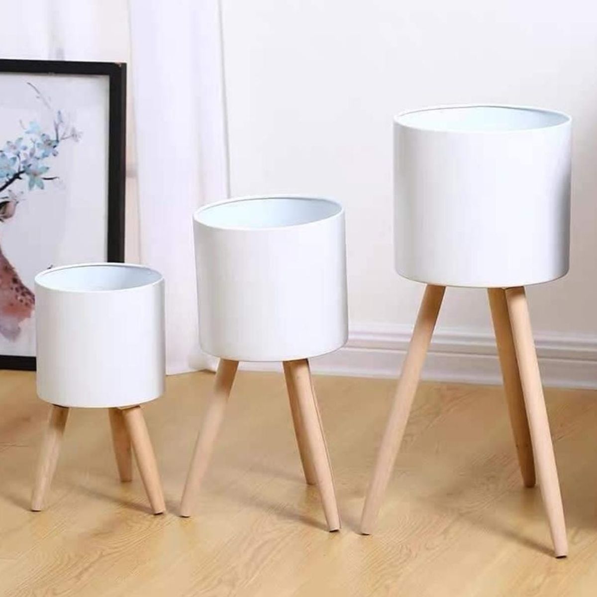 GENERICO - Macetero Metálico blanco con patas de madera