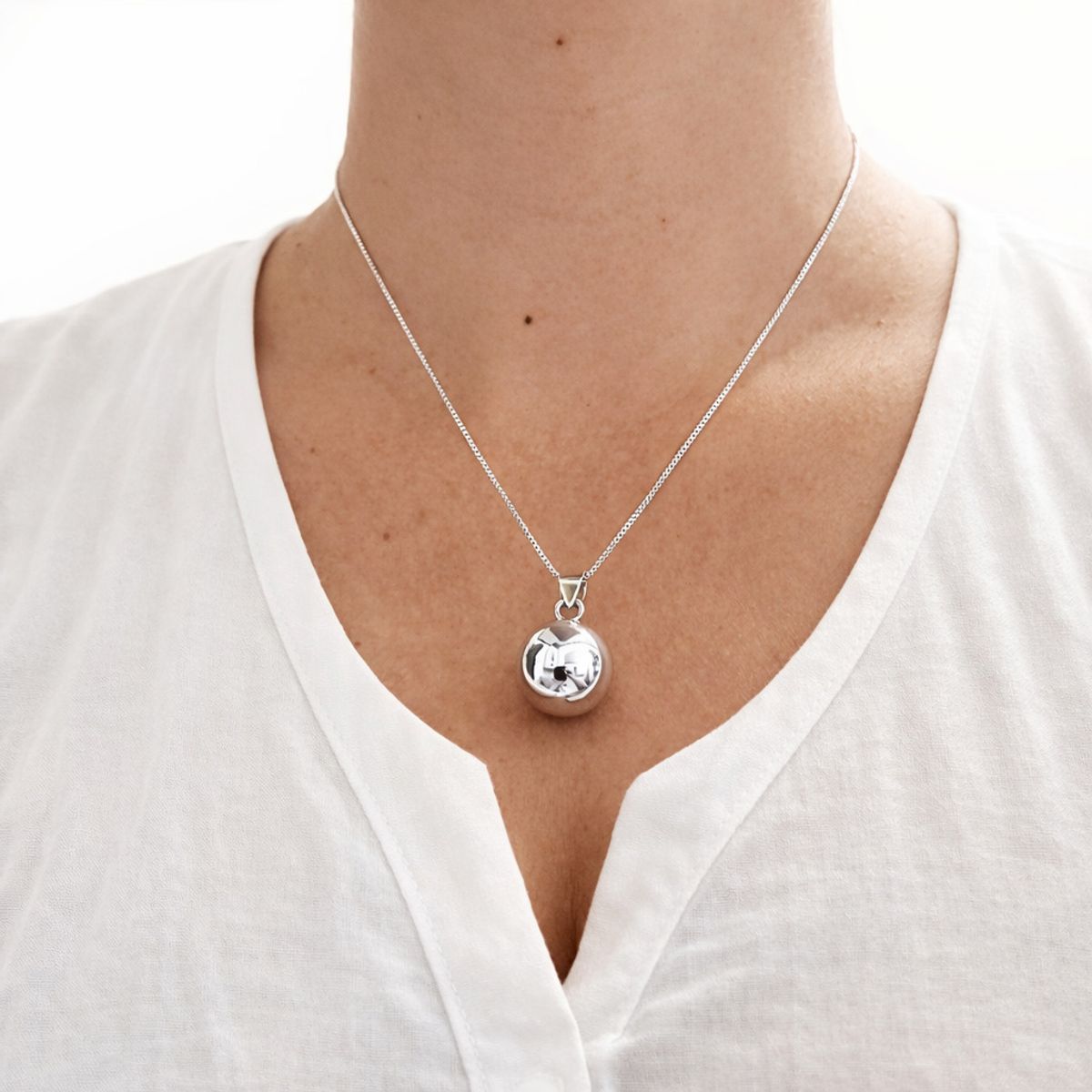 JOYAS MYTOKE - Colgante Llamador De Angel + Cadenita Plata Fina 925 Jmytoke