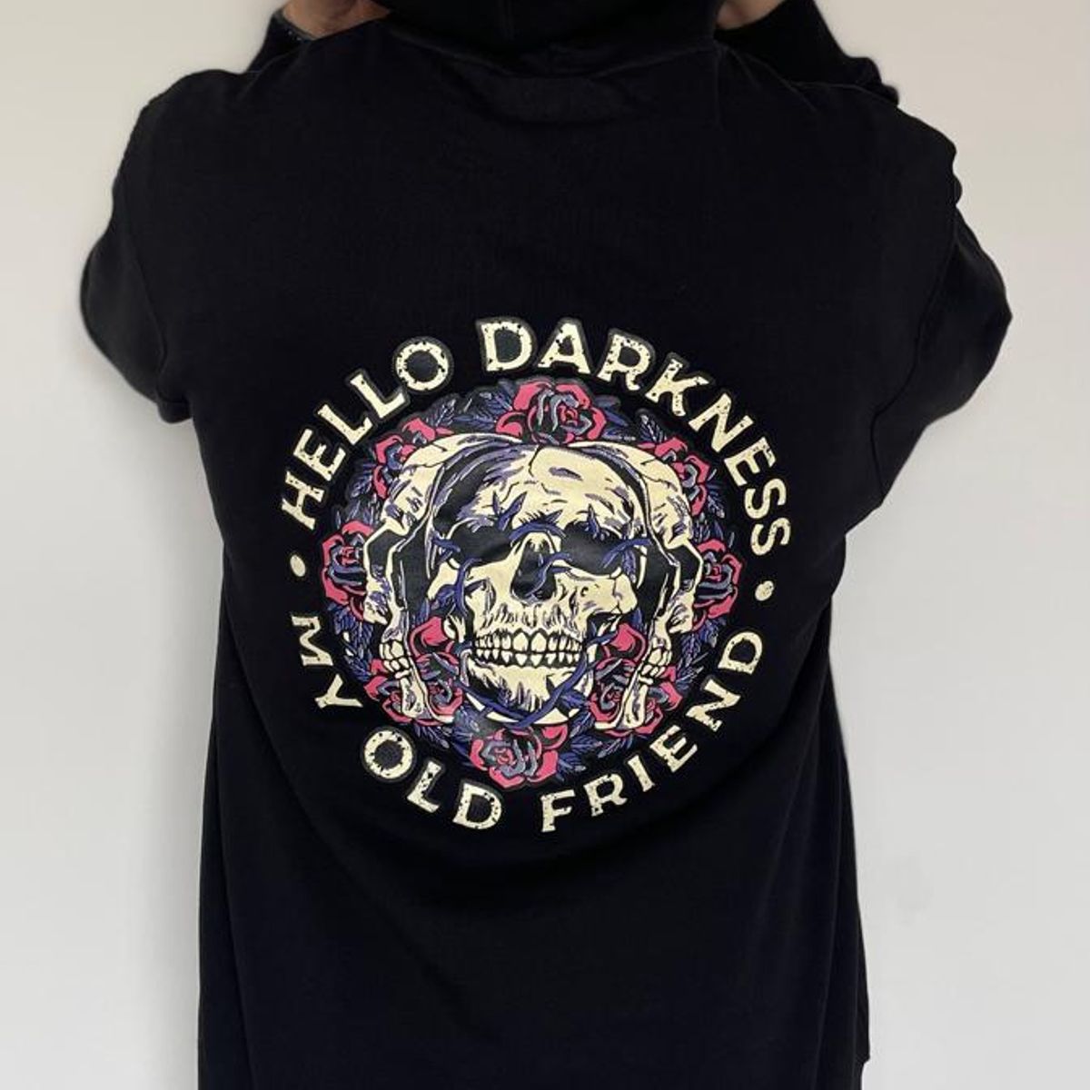 BOA FACHA - POLERÓN CANGURO UNISEX BF MODELO HELLO DARKNESS
