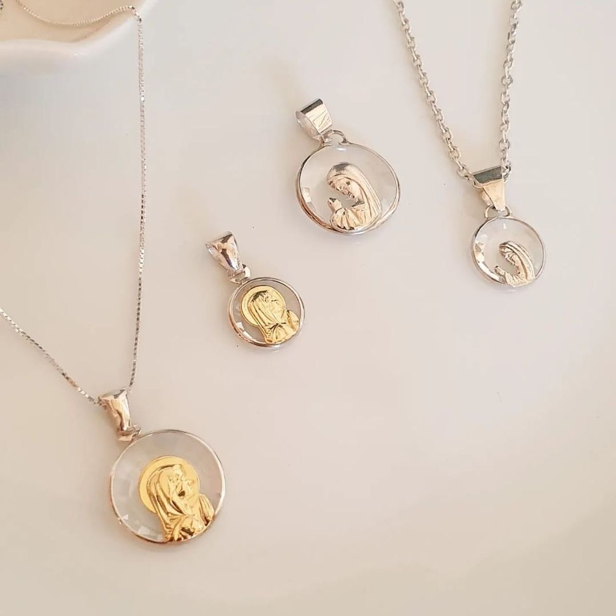 JOYAS VALDES GARCIA - Medalla  Virgen Niña cristal y plata 12mm