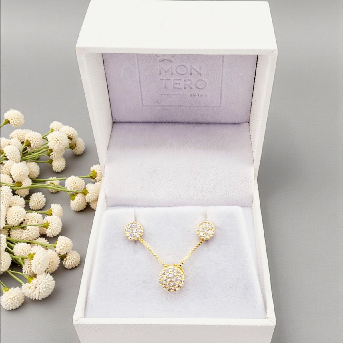 JOYAS MONTERO - Conjunto Nova Gold Con Micro Circones