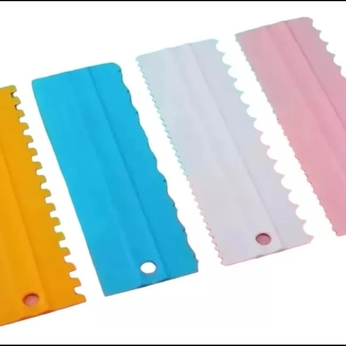 GENERICO - Set 4 Scrapers / Raspadores Plástico Diseños Repostería