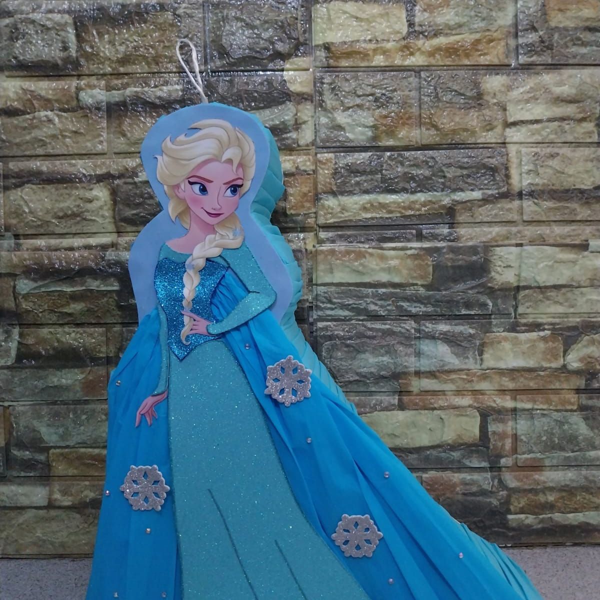 GENERICO - Piñata Elsa F R OZEN DE 4OCM