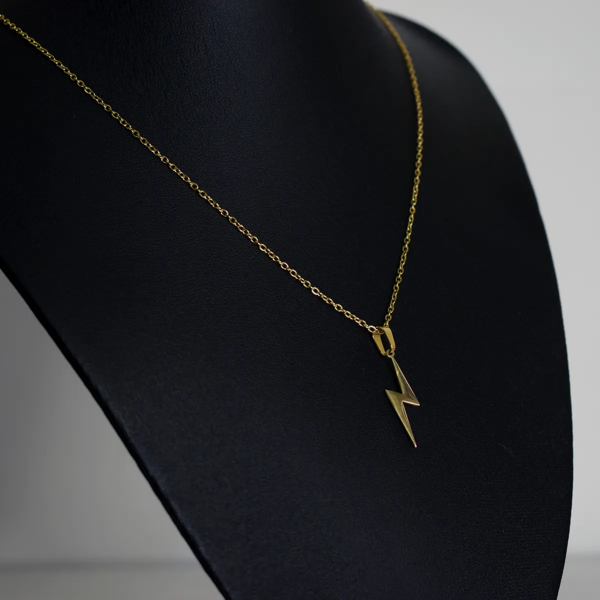 GENERICO - Collar Rayo Rayito Acero Inoxidable Colgante Unisex