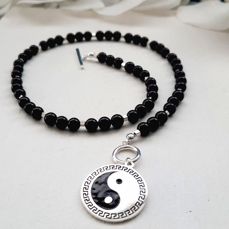 GENERICO - Collar de cuentas ónix natural y colgante ying yang plata 950