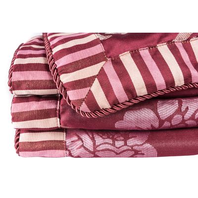 Imagen 2 del producto Plumón Con Faldon Burdeo 2 Plazas