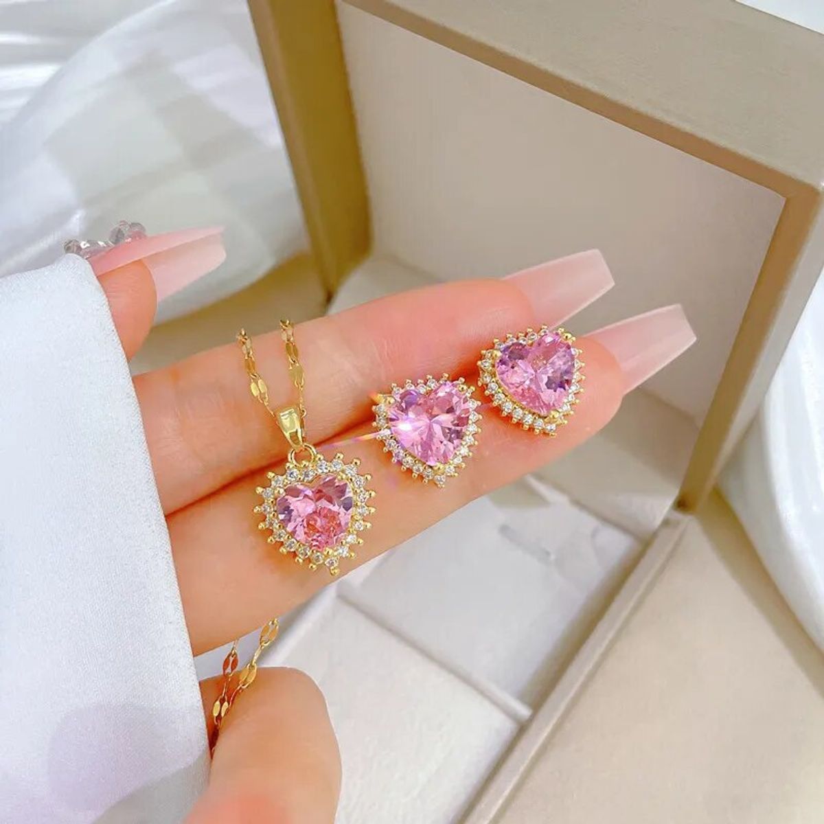 GENERICO - Set Collar  Aros Corazón Acero Inoxidable - Bañado Oro 18k