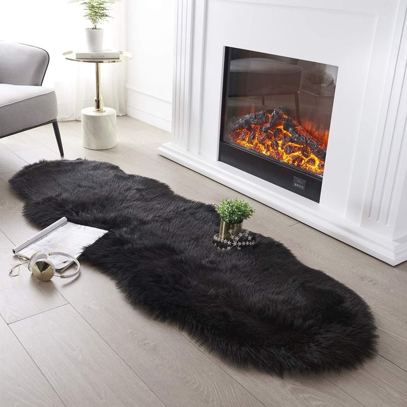 DIANA - Alfombra Pasillera NEGRA De Felpa Pelo Largo 140×60