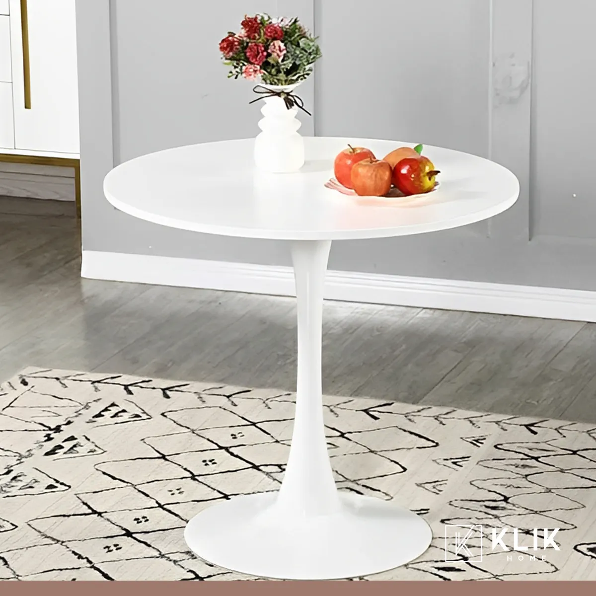 KLIK - Comedor Mesa Tulip Blanca + 4 Sillas Tulip Acolchada - Menta KLIK