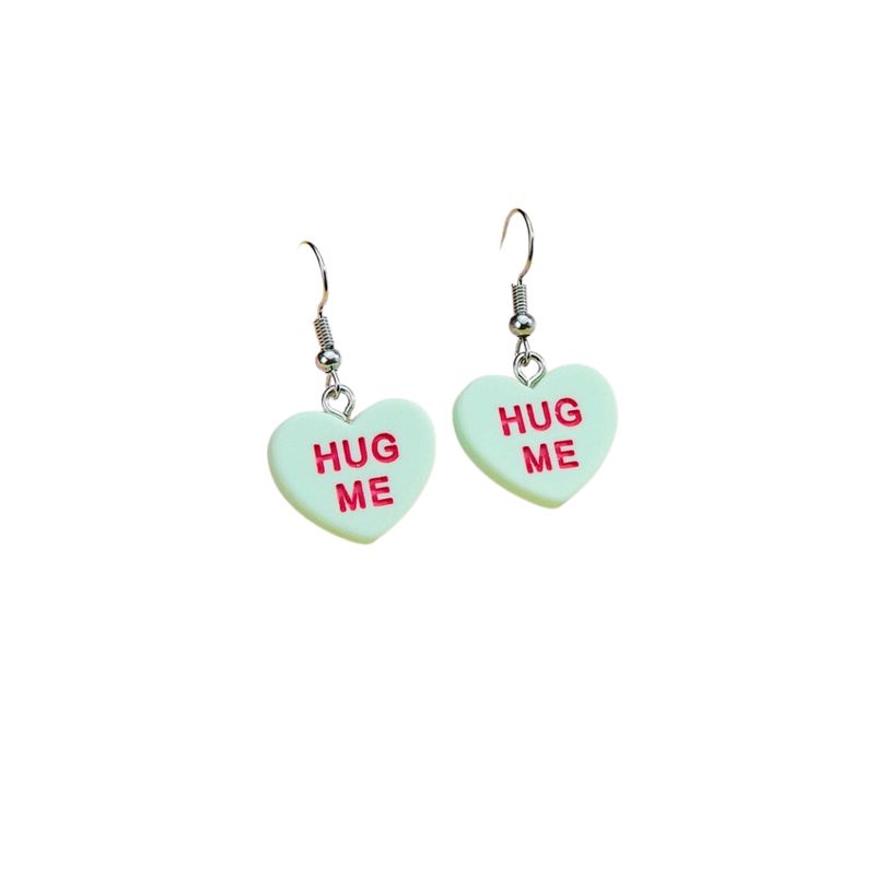 GENERICO - Pendientes largos con slogan Hug Me con corazón.-