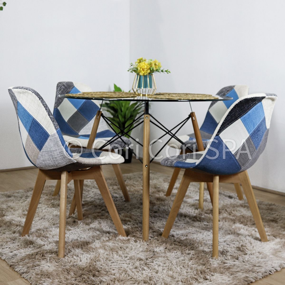 CORI CORI - Juego de Comedor Mesa Eames Vidrio 100cm + 4 Patchwork Wood Celestoide