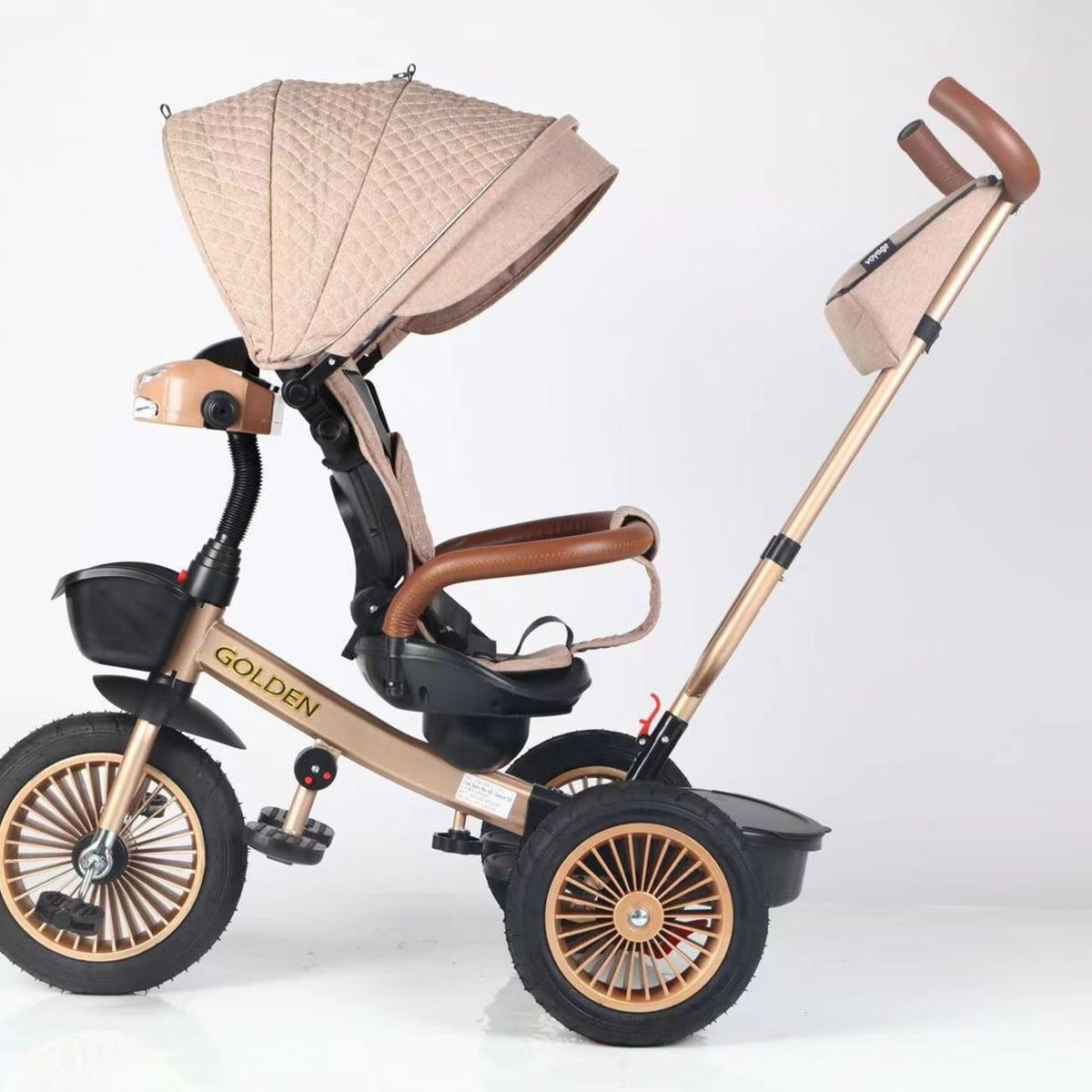 VOYAGE - Triciclo Giratorio Voyage GOLDEN CAFE