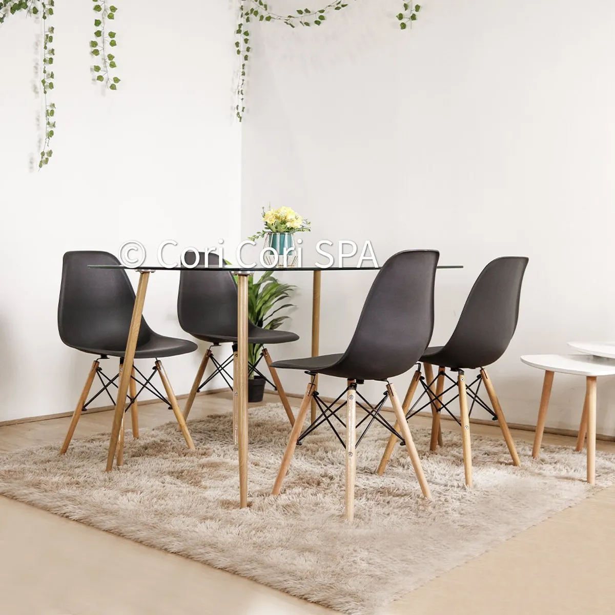 CORI CORI - Juego de Comedor Vidrio 120x 80cm + 4 Sillas Eames Negro