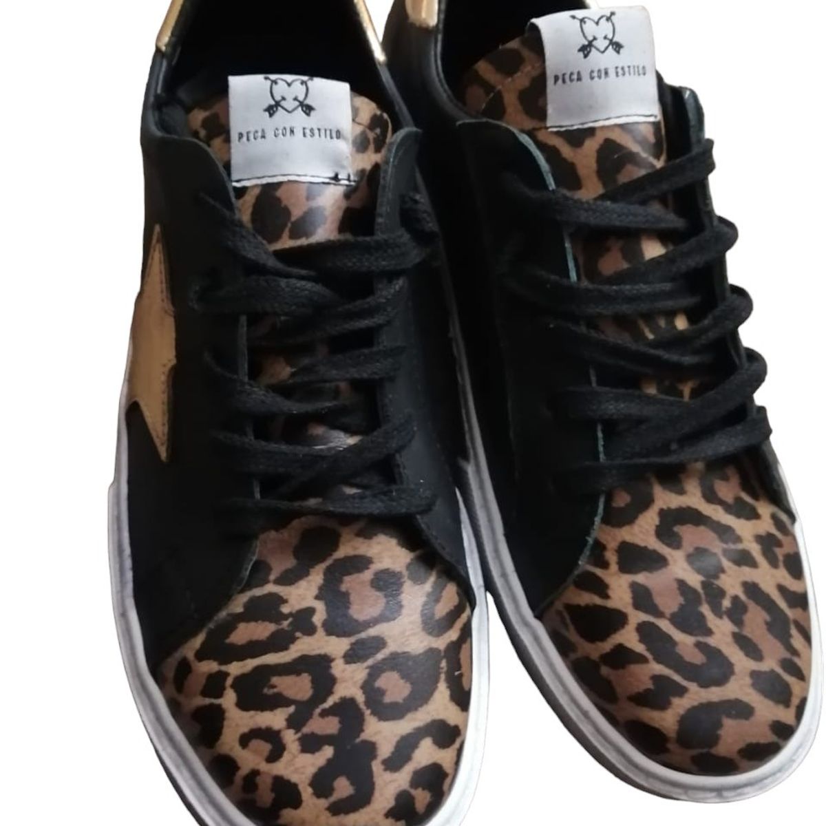 PECA CON ESTILO - ZAPATILLA URBANA MODELO ISABELLA