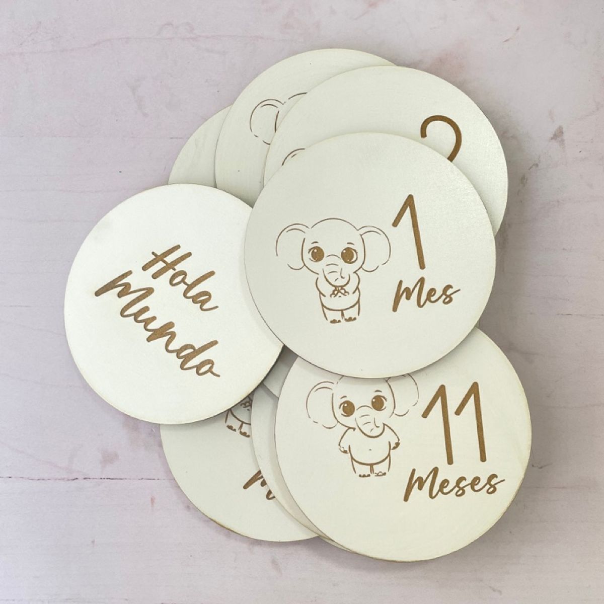 GENERICO - Placas cumple mes elefantes en fondo blanco