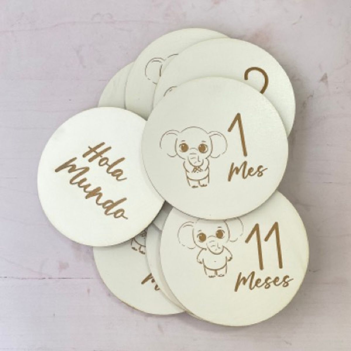 GENERICO - Placas cumple mes elefantes en fondo blanco