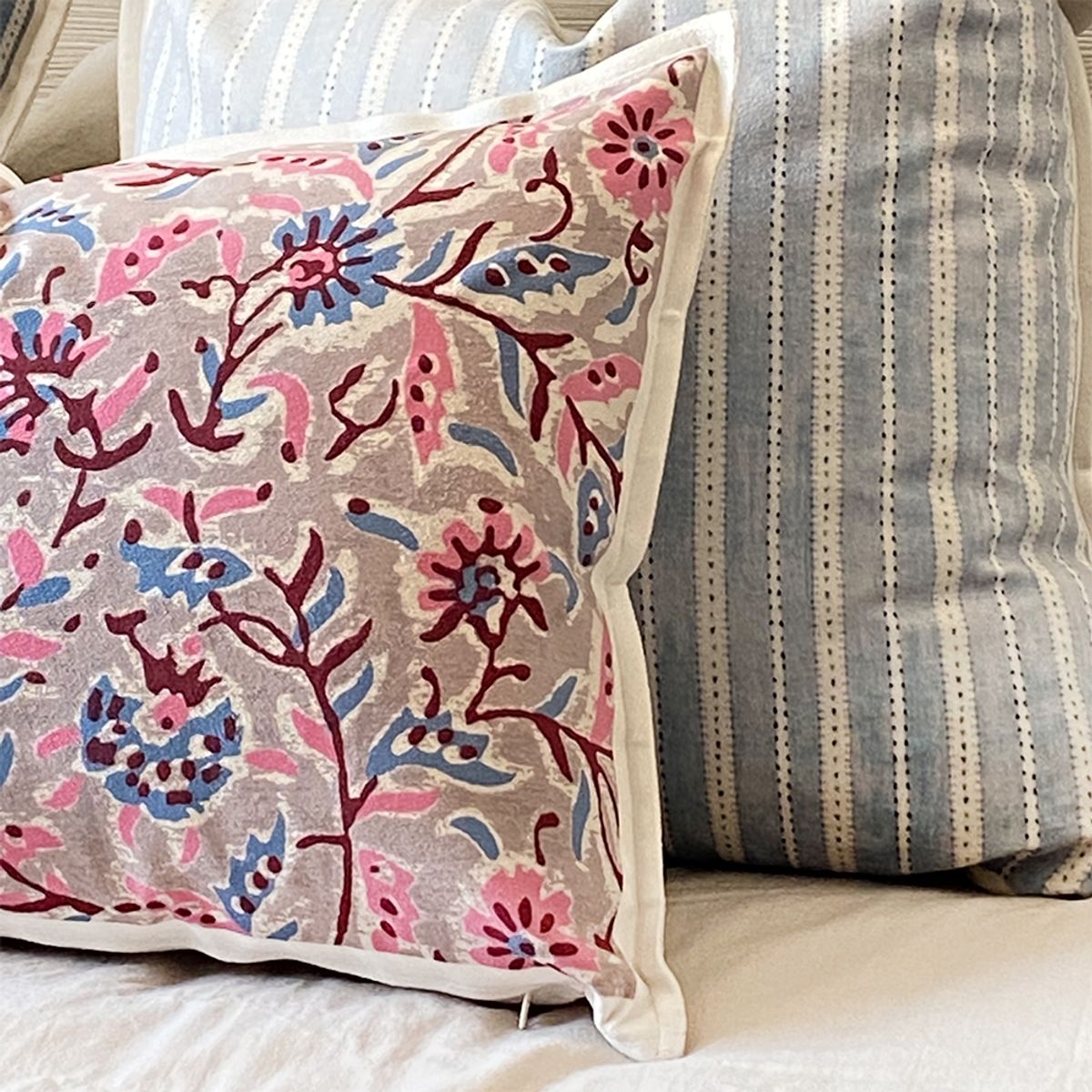 TUYO PRINT - Cojín Mónica 45x45 - Tuyo Print