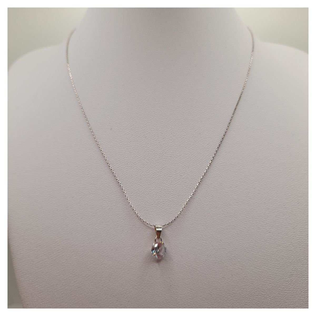 CAT JOYAS - Punto de luz circón 6 mm plata fina 925. fino y hermoso circón natural incoloro.