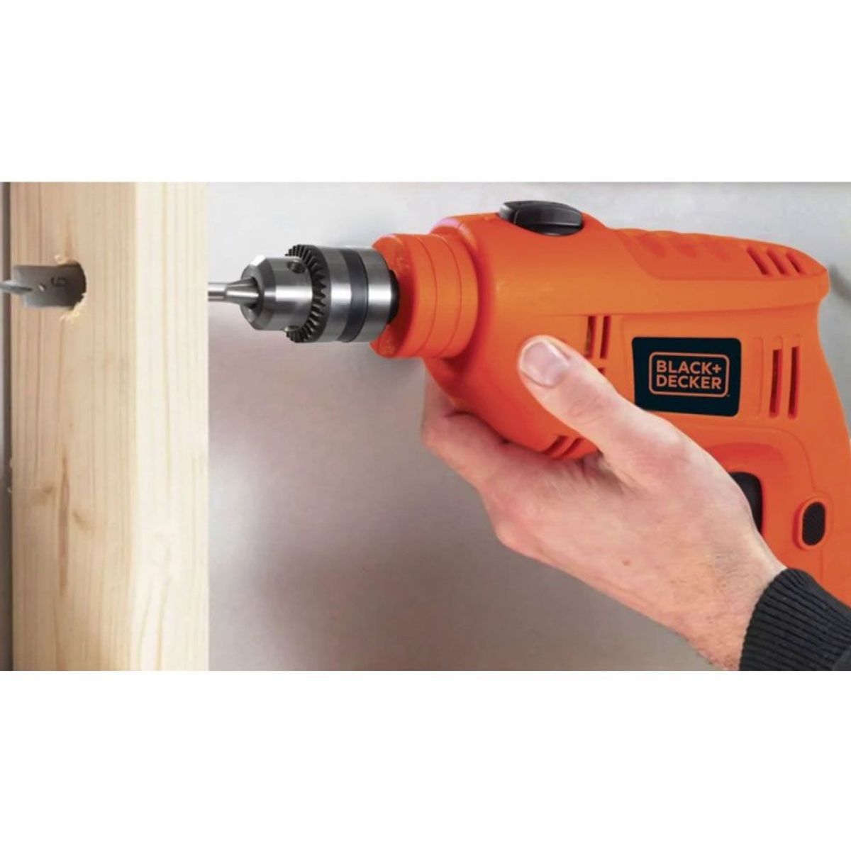 BLACK+DECKER - Sierra Circular 714 1400w +Taladro Percutor 38 550W +Disco