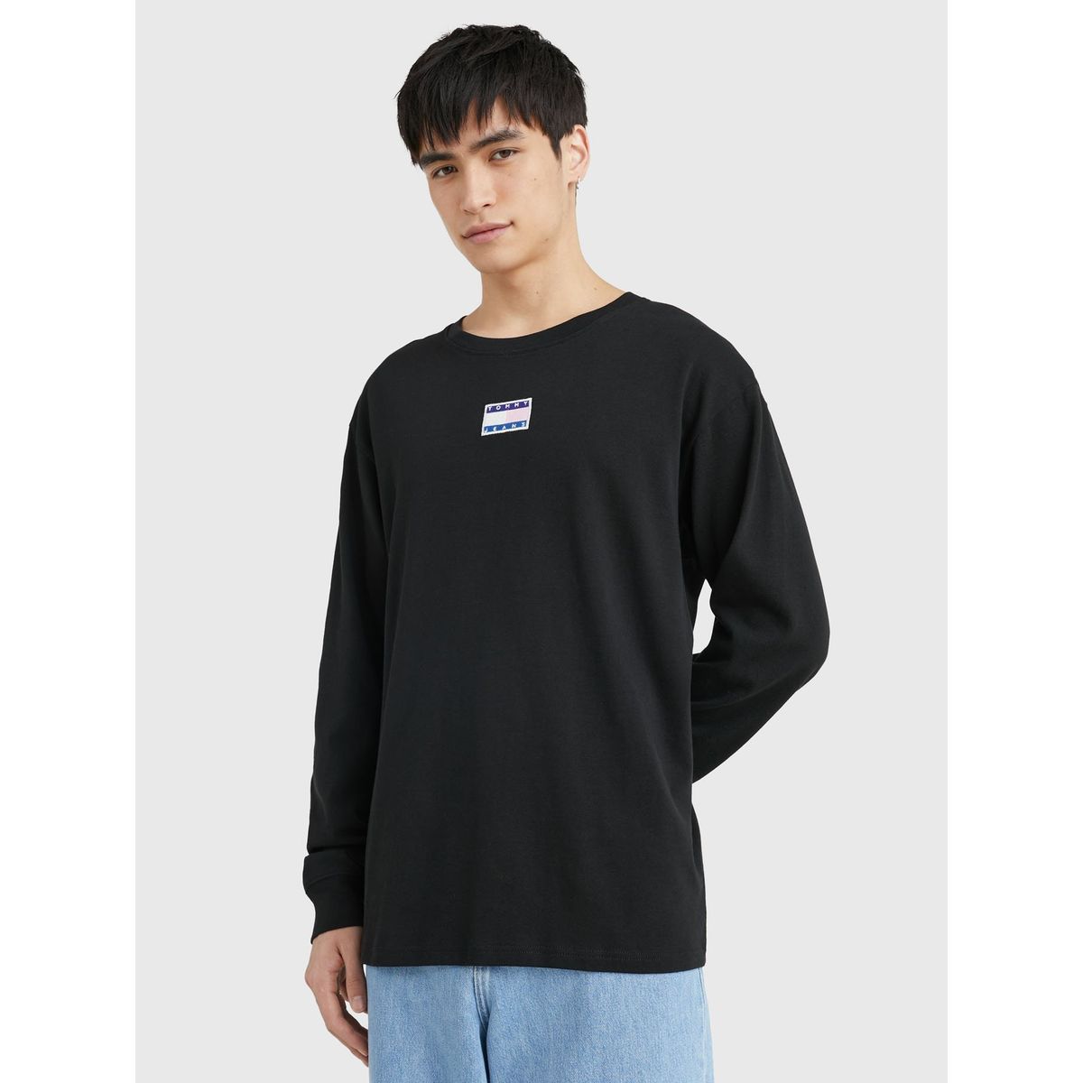 TOMMY HILFIGER - Polera Relaxed Universitaria Negro Tommy Jeans
