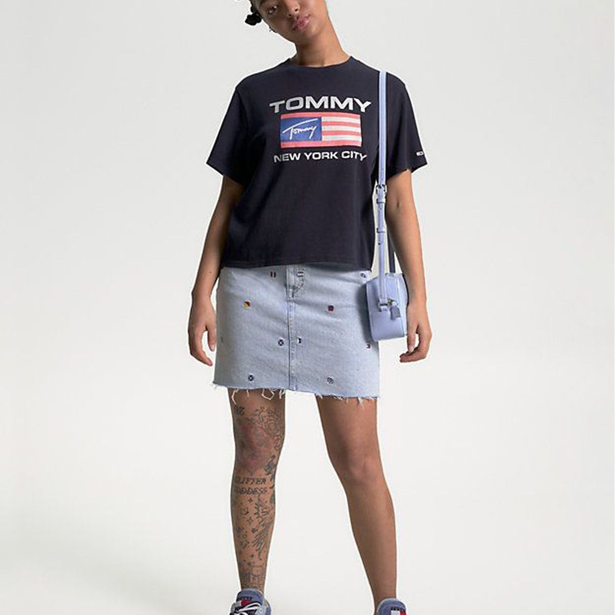 TOMMY HILFIGER - Polera Modern Flag  Azul Tommy Jeans