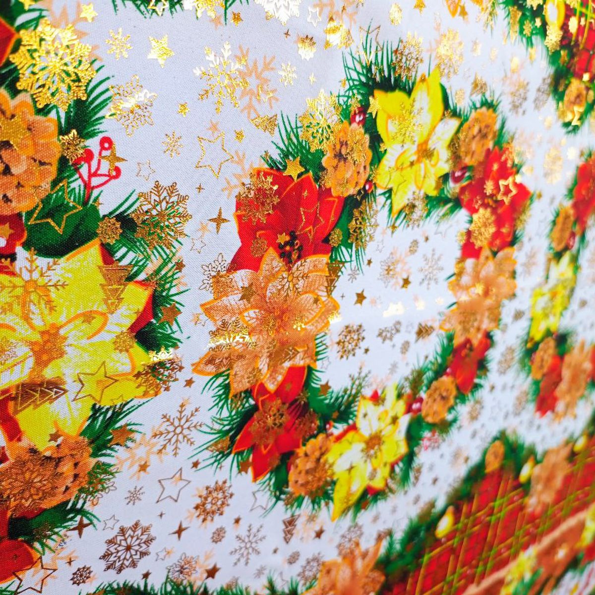 GENERICO - MANTEL DE TELA MESA LARGA NAVIDAD DISEÑO TOP CORONA DORADA