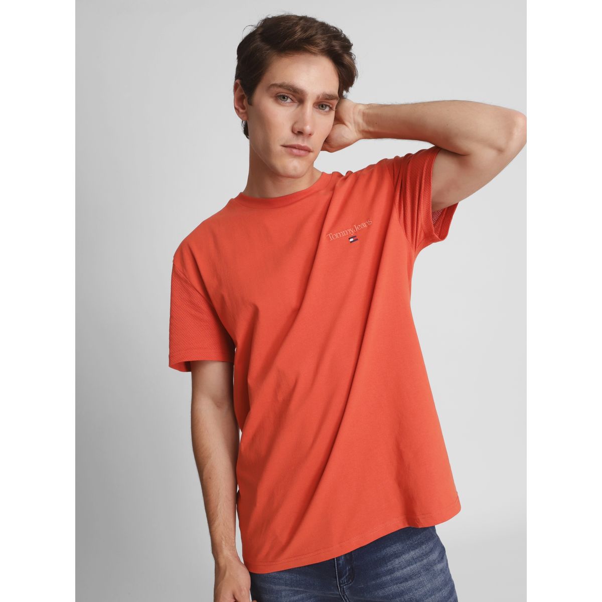 TOMMY HILFIGER - Polera Regular Clásica De Algodón Naranjo Tommy Jeans.