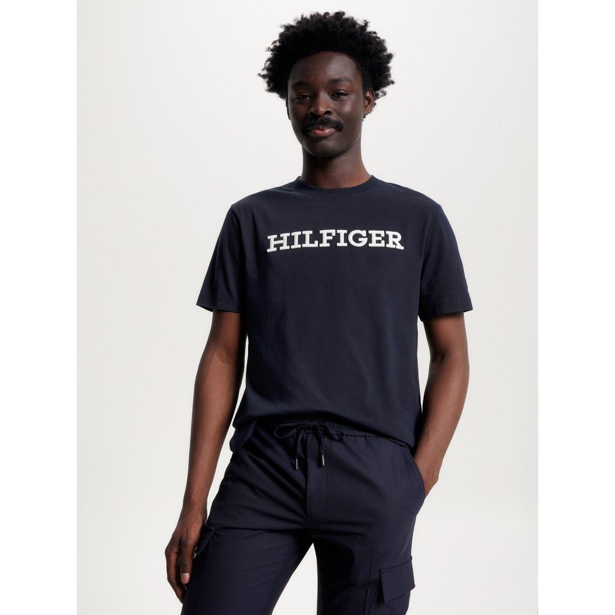 TOMMY HILFIGER - Polera Bordada Monotype Azul Tommy Hilfiger.
