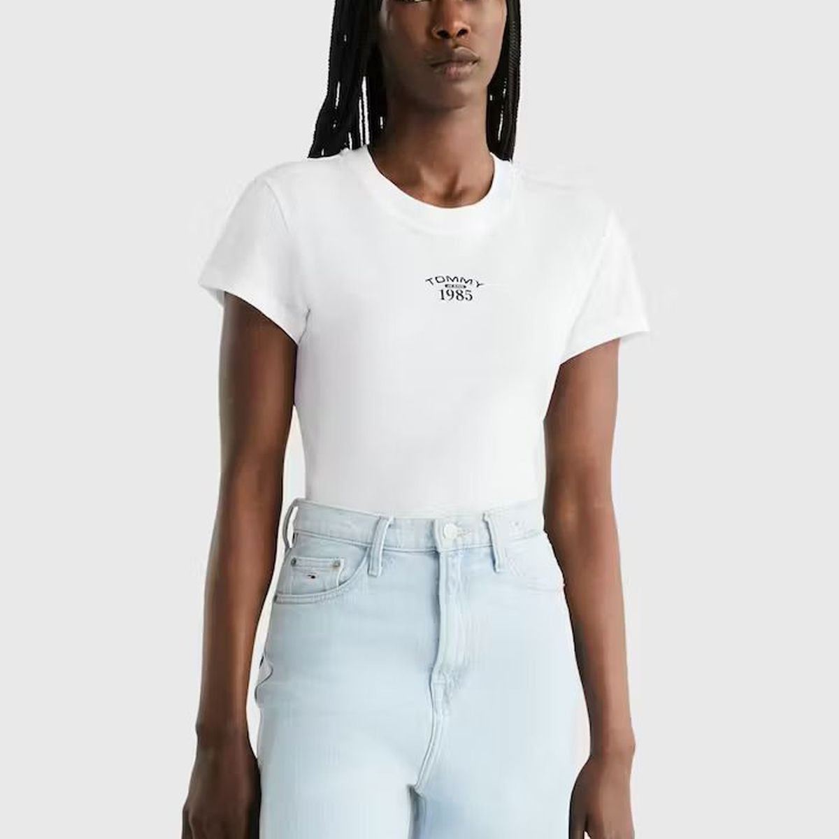 TOMMY HILFIGER - Polera Essential Con Logo Blanco Tommy Jeans