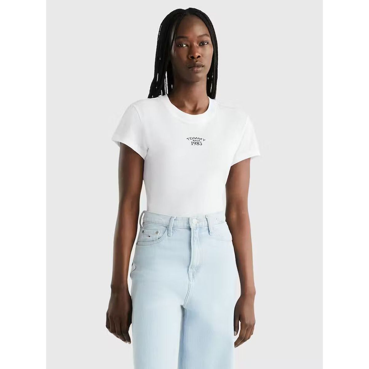 TOMMY HILFIGER - Polera Essential Con Logo Blanco Tommy Jeans