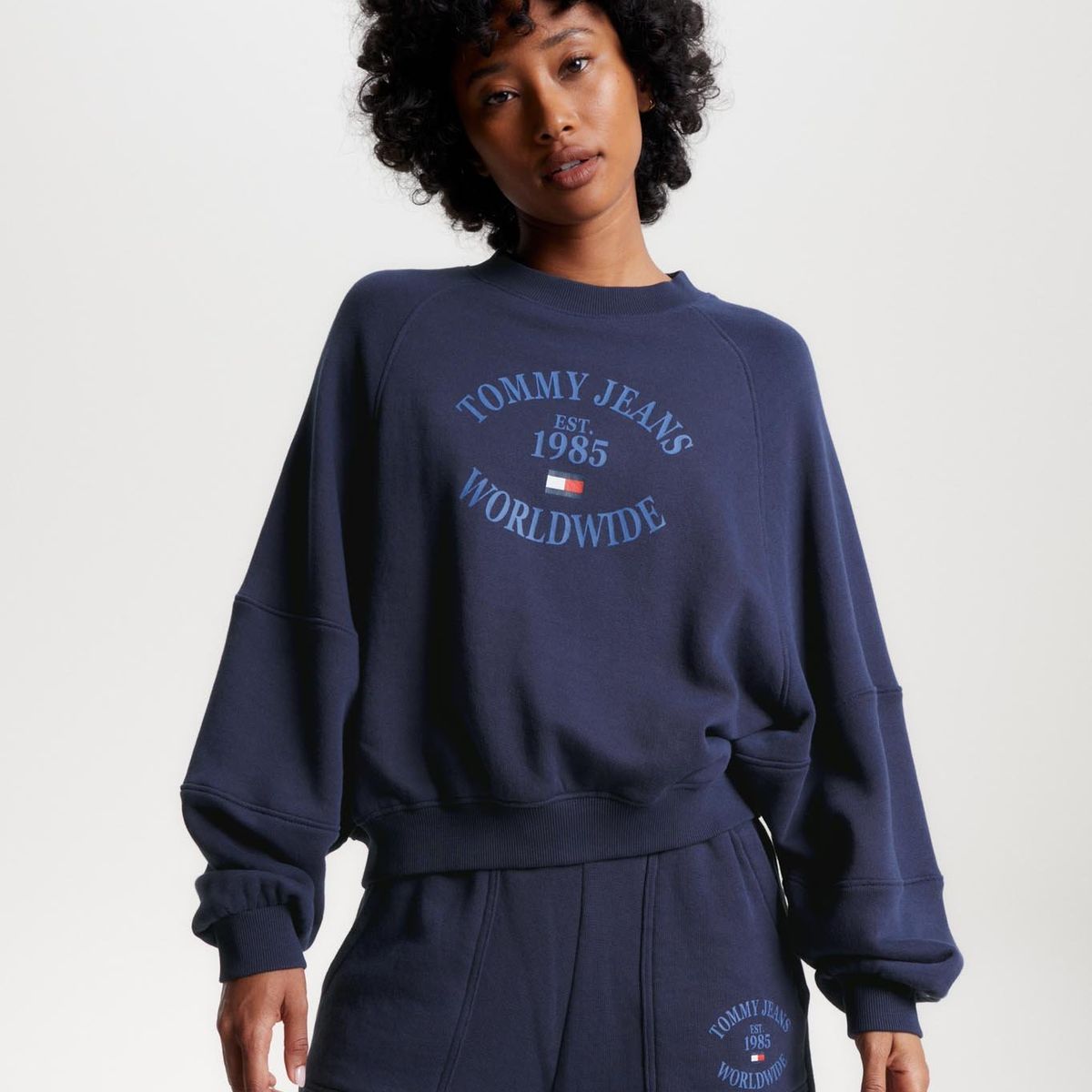 TOMMY HILFIGER - Polerón Relaxed Worldwide Logo Azul Tommy Jeans