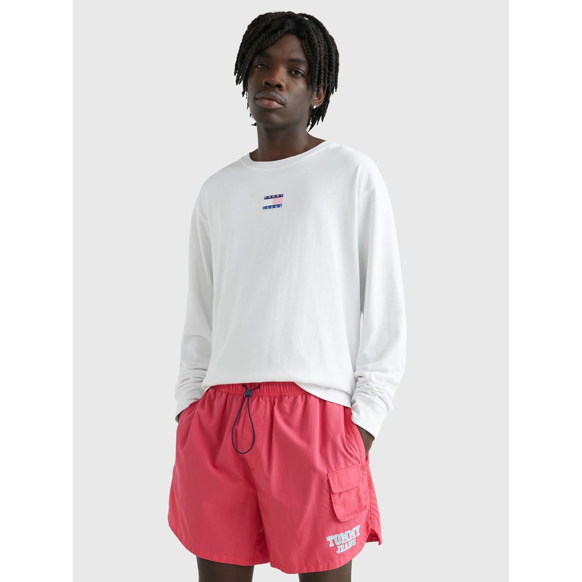 TOMMY HILFIGER - Polera Relaxed Universitaria Blanco Tommy Jeans