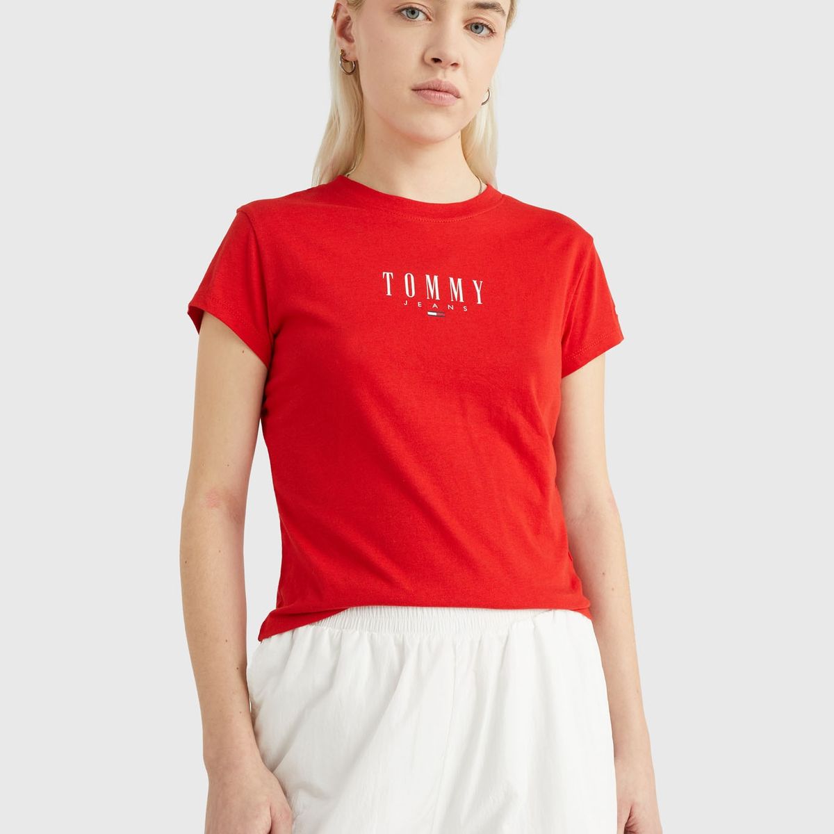 TOMMY HILFIGER - Polera Essential Logo Rojo Tommy Jeans