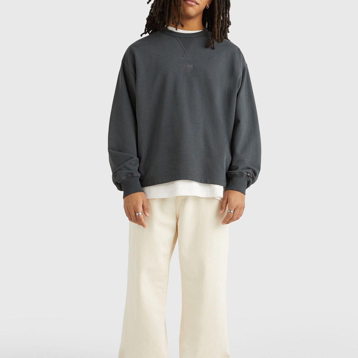 TOMMY HILFIGER - Polerón Relaxed Modern Boxy Negro Tommy Jeans