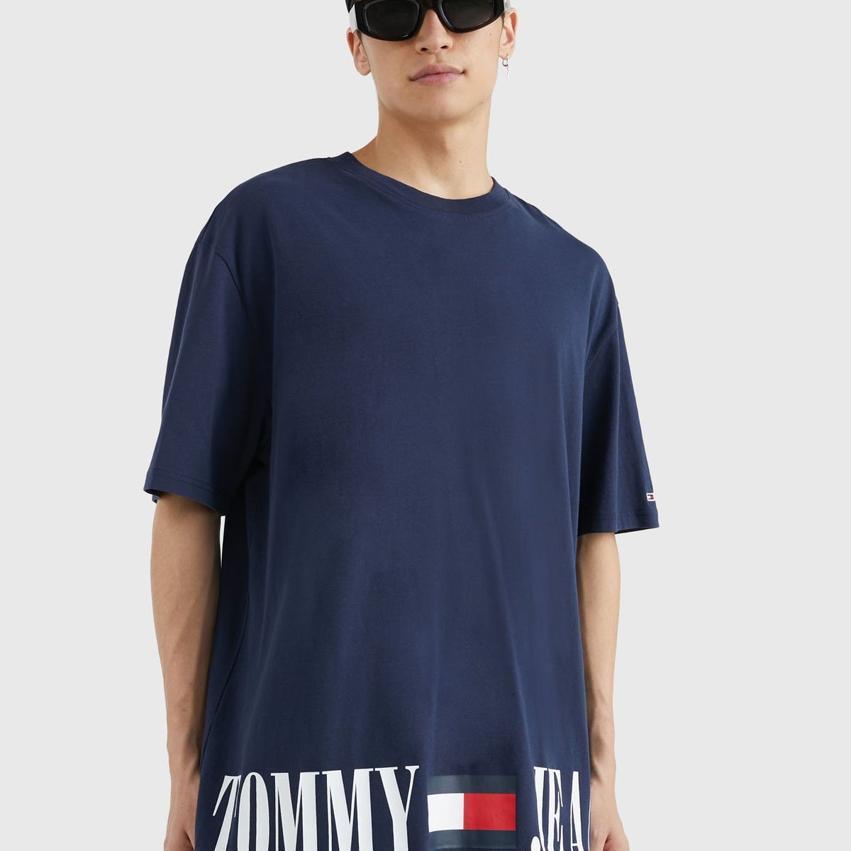 TOMMY HILFIGER - Polera Oversize Archive Graphic Azul Tommy Jeans