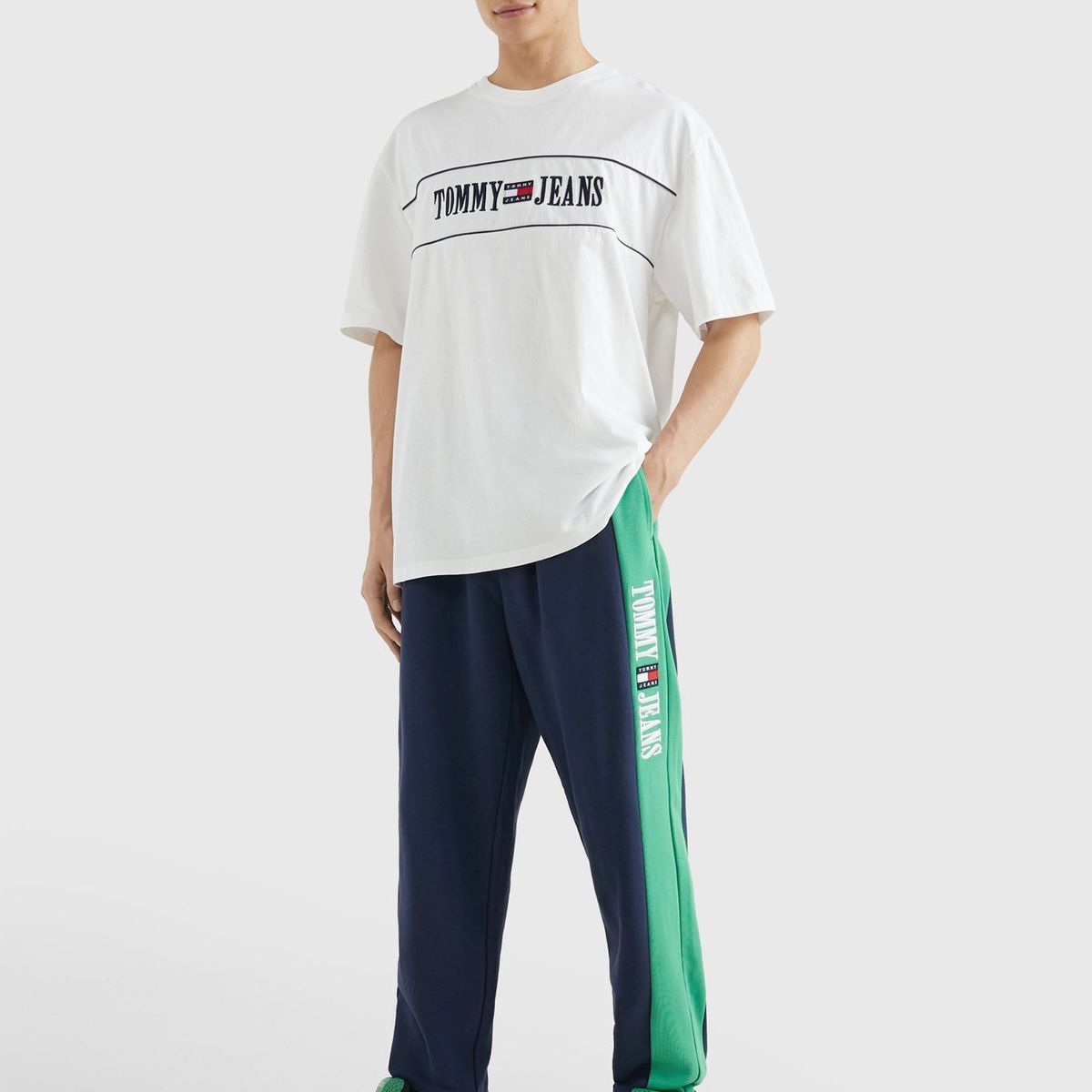 TOMMY HILFIGER - Polera Archive Con Parche Blanco Tommy Jeans