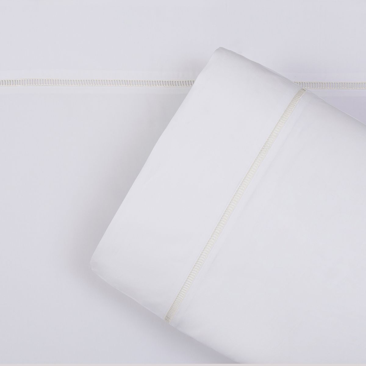 NINA HERRERA - Sábana Básica Deshilado Bicolor 220 Hilos King