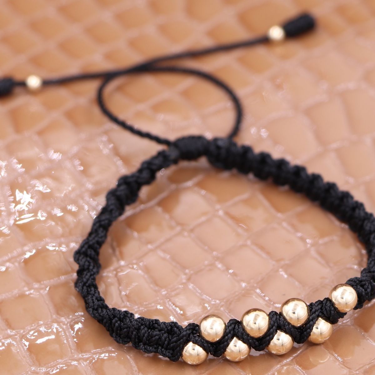 GENERICO - Pulsera Tejida  en oro laminado de 18k