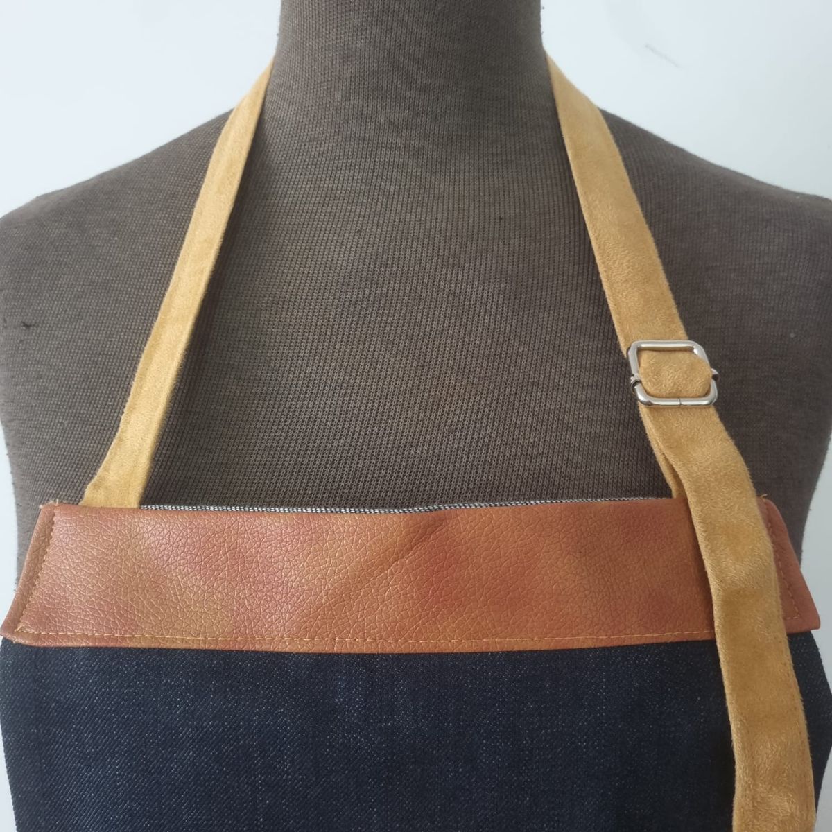 GENERICO - Pechera o Delantal Parrillera Bordada Navidad