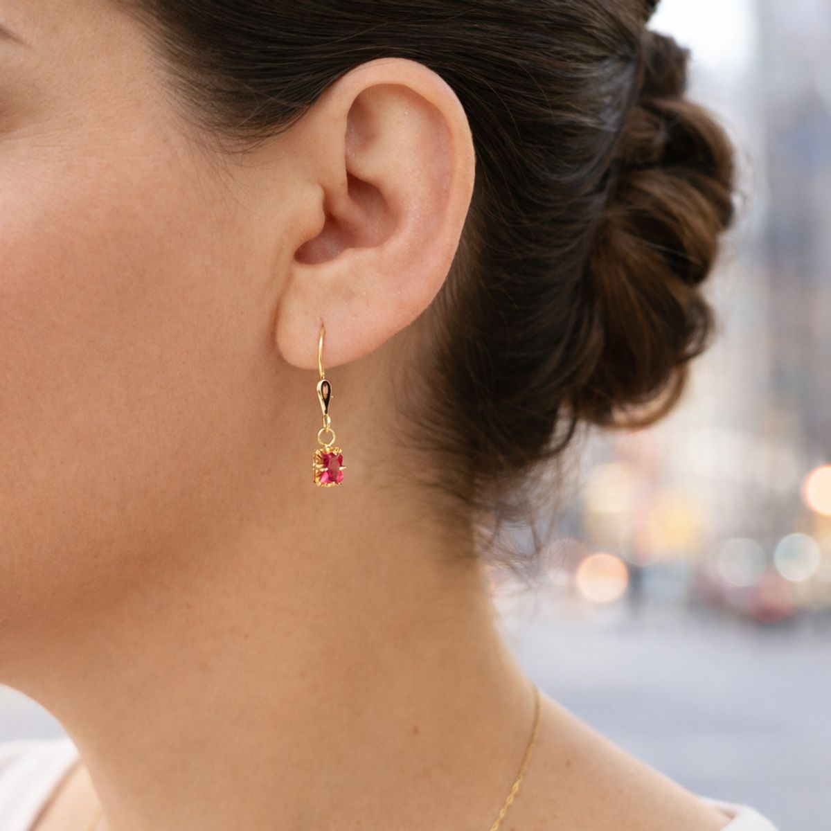 JOYAS MYTOKE - Aros Chaton Rubi Oro 18 Kilates Con Gancho Mujer Amor