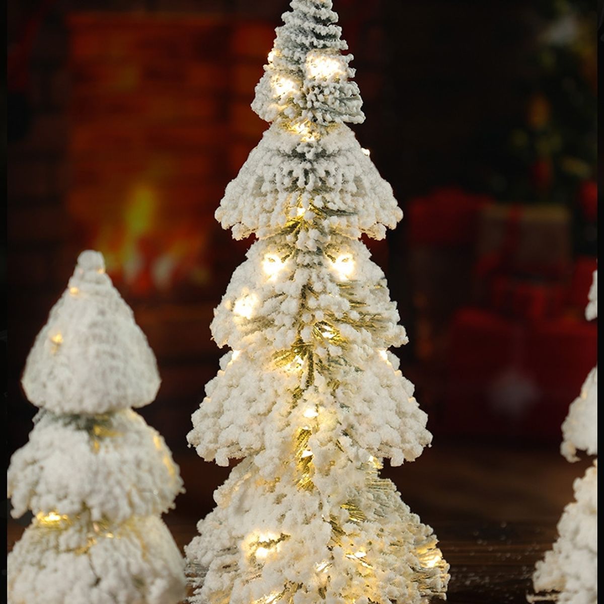 VATYERTY - Adorno de escritorio mini árbol de Navidad luminoso 25cm