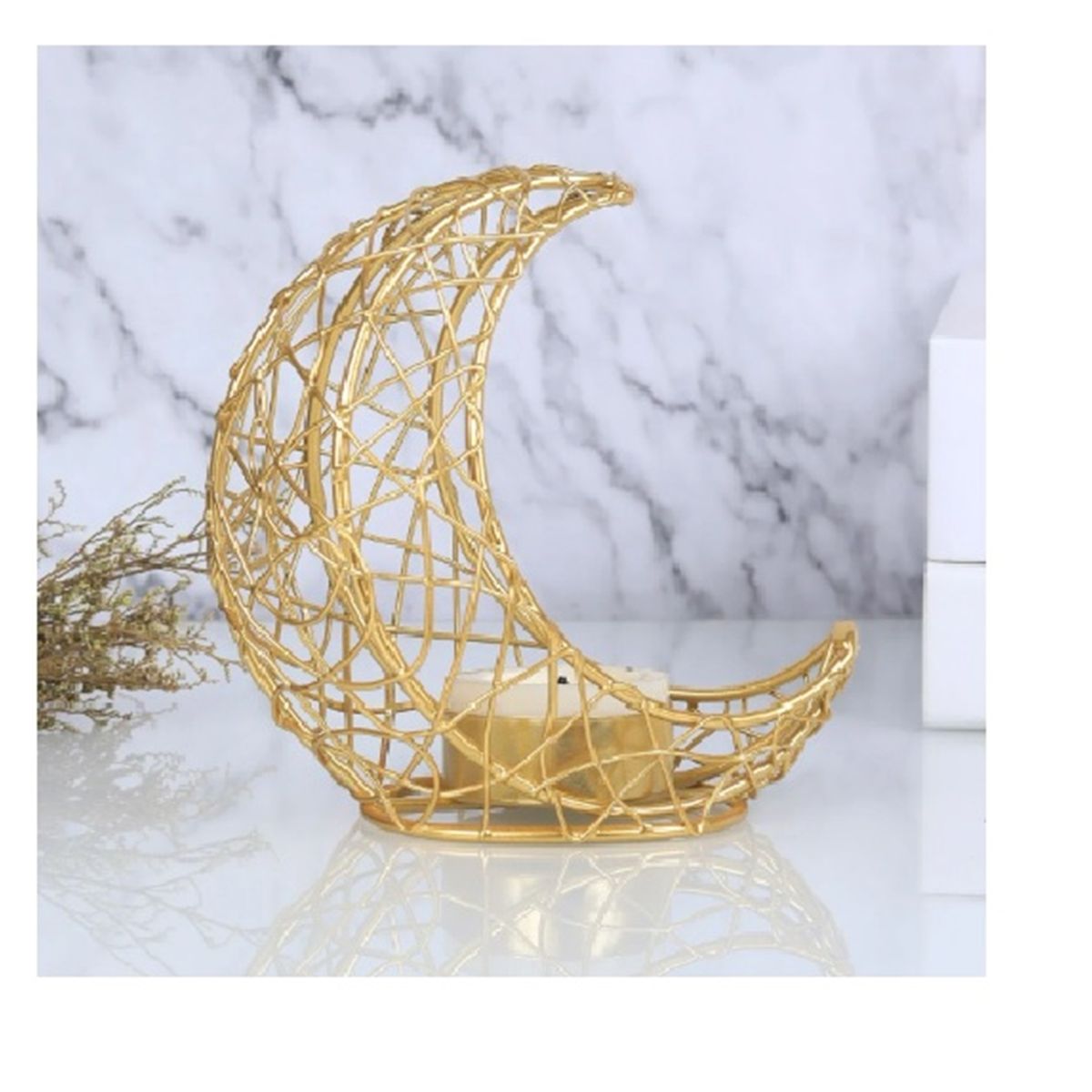 GENERICO - CANDELABRO CAPULLO CON FORMA DE LUNA DORADO DORADO.