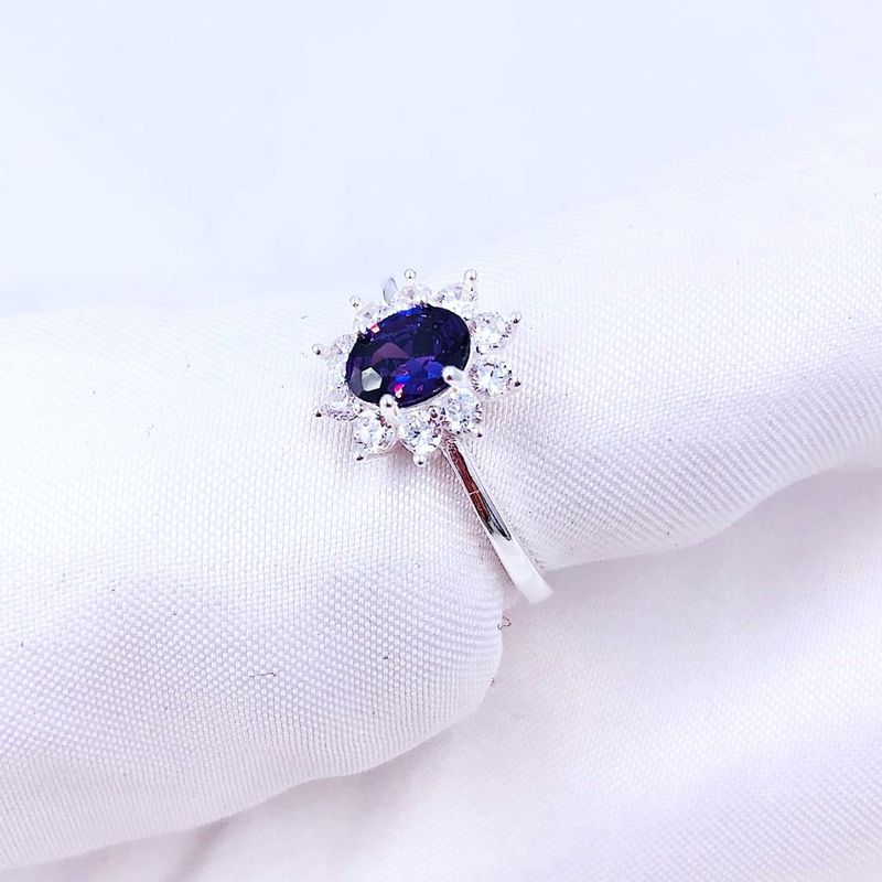 EL MUNDO DE LA PLATA - Anillo para dama de plata  925