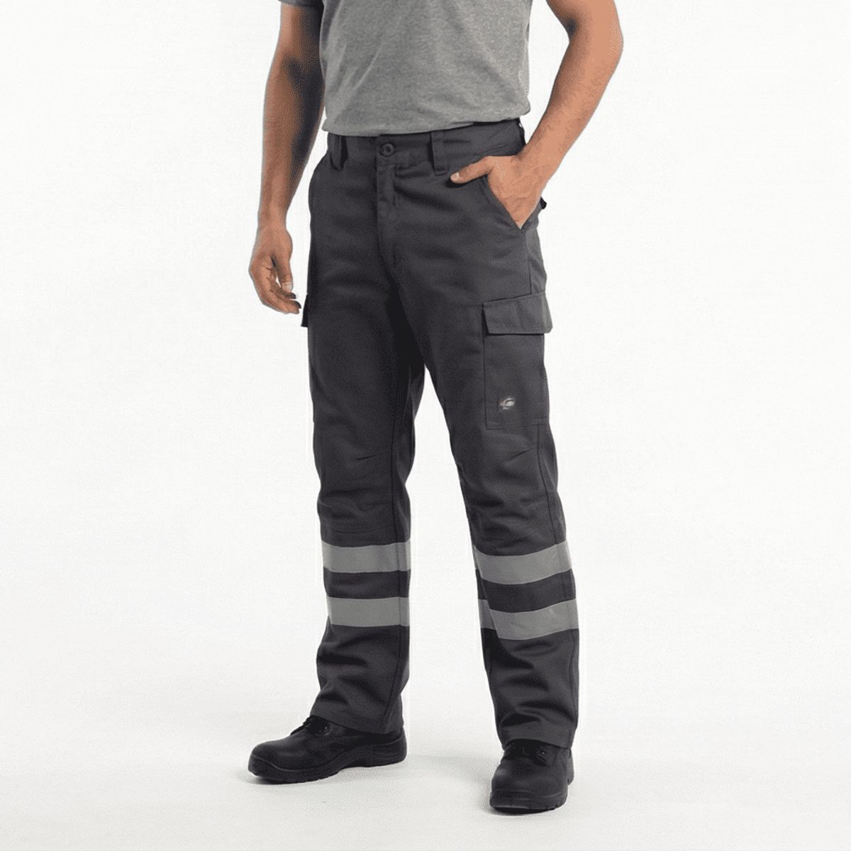 T-WORLD - Pantalón Cargo Gabardina Con Cinta Reflectante Hombre