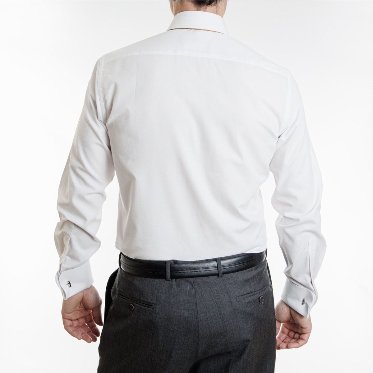 VANDINE - Camisa Etiqueta Negra Texturada blanca Slim con puño para colleras V24-1 VANDINE