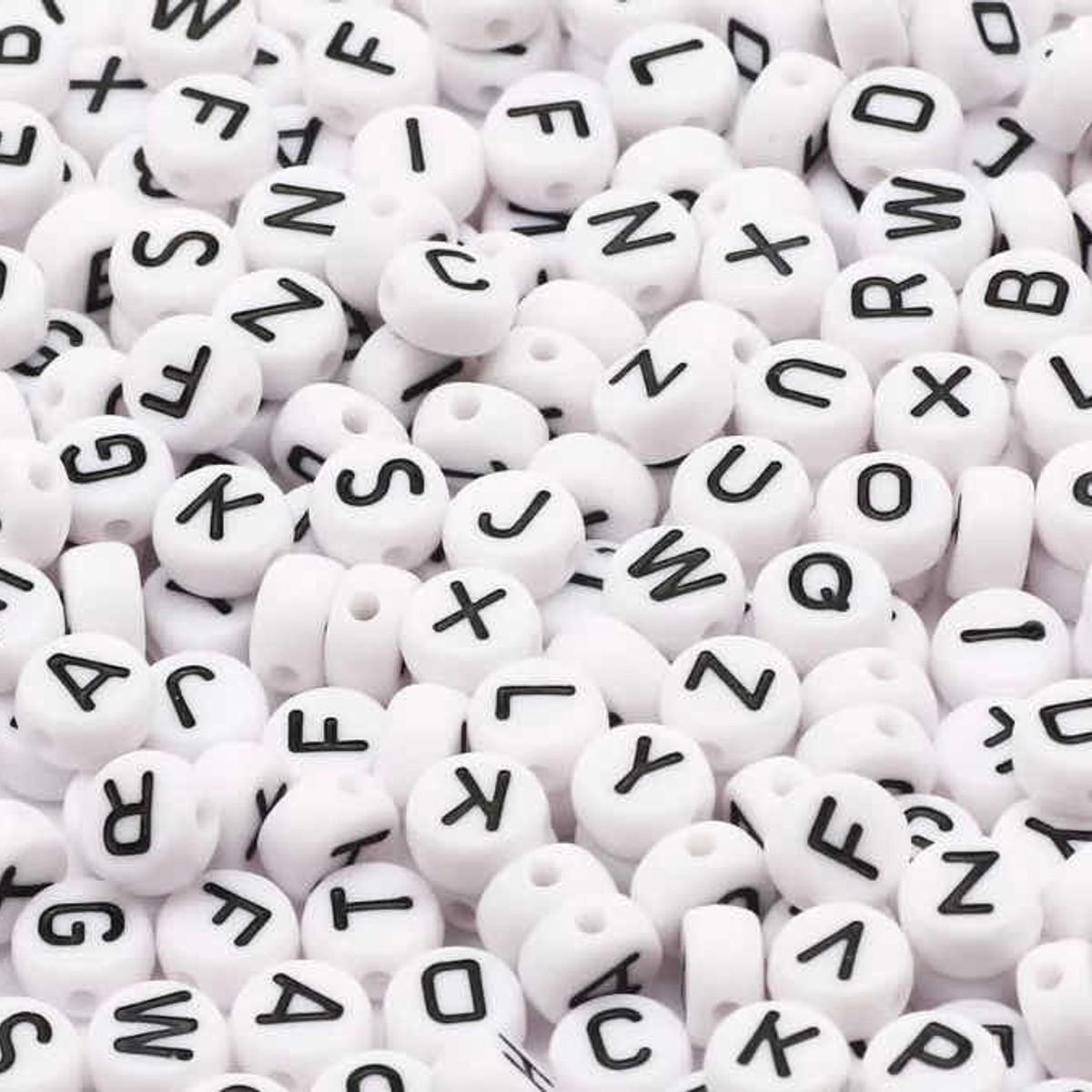 GENERICO - Cuentas con letras surtidas 1000 unidades