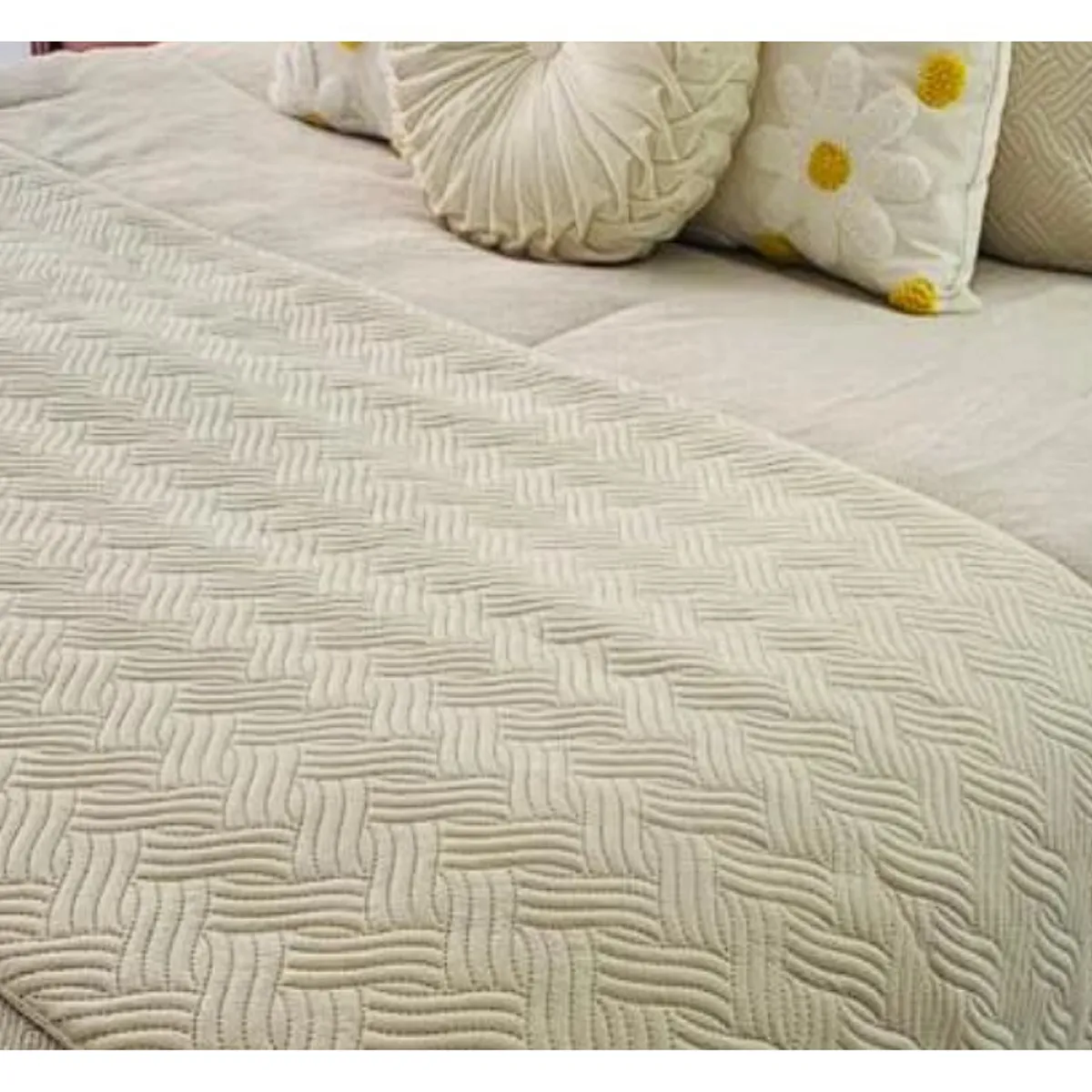 COMPRAPO - Set Piecera + 2 Fundas Plush  King o 2Pzas. 210x70 Color Crema